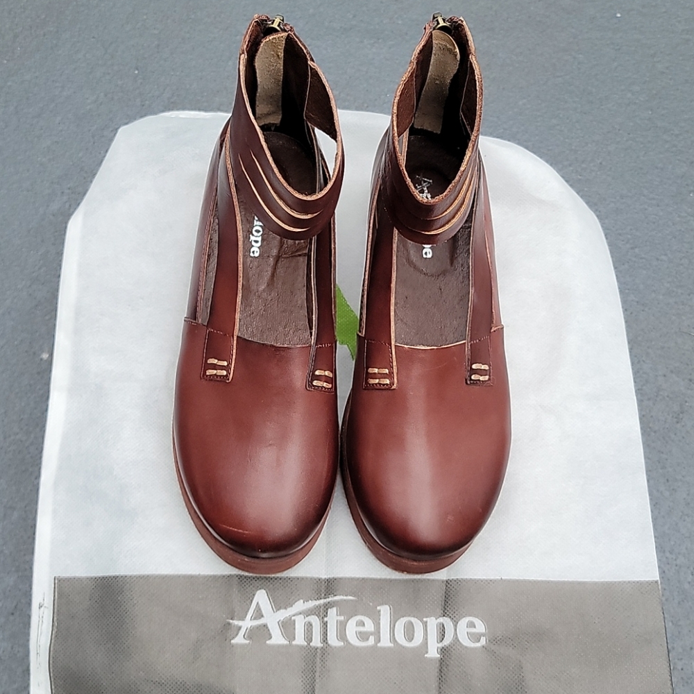 Brand New Chestnut Leather Antelope Shoes